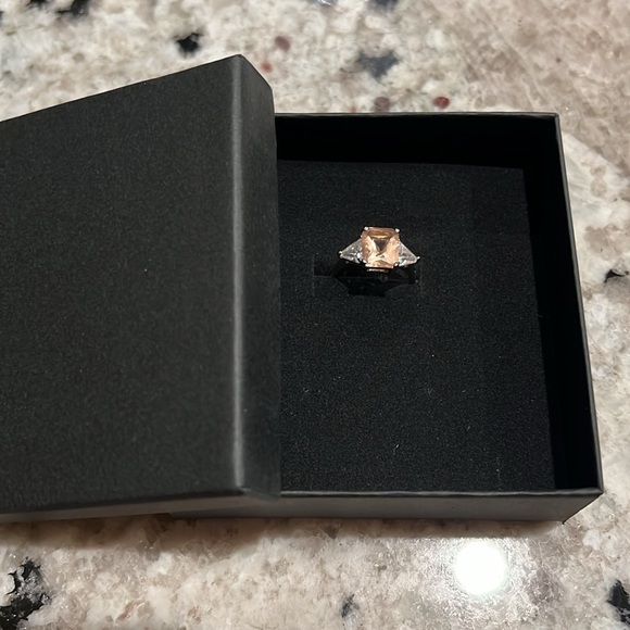 Zirconia peach color engagement ring - Picture 10 of 10